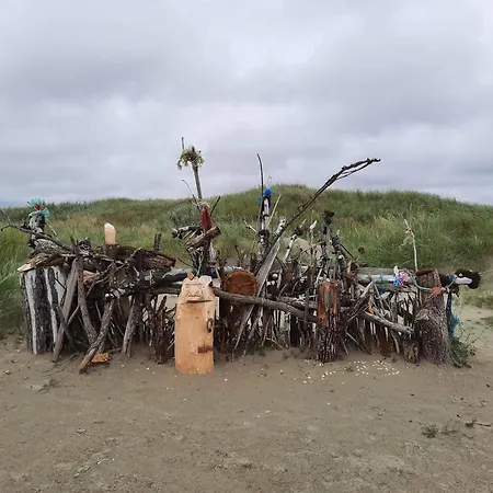 6 Person In Fano-by Traum *