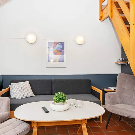Apartment 6 Person In *