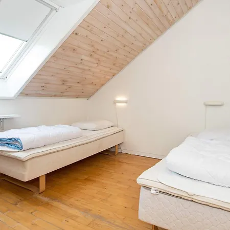 Apartment 6 Person In *